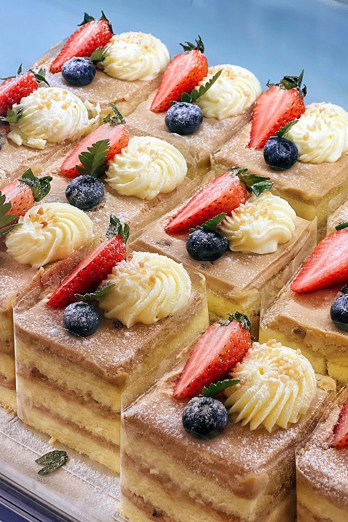 Naked Cake 